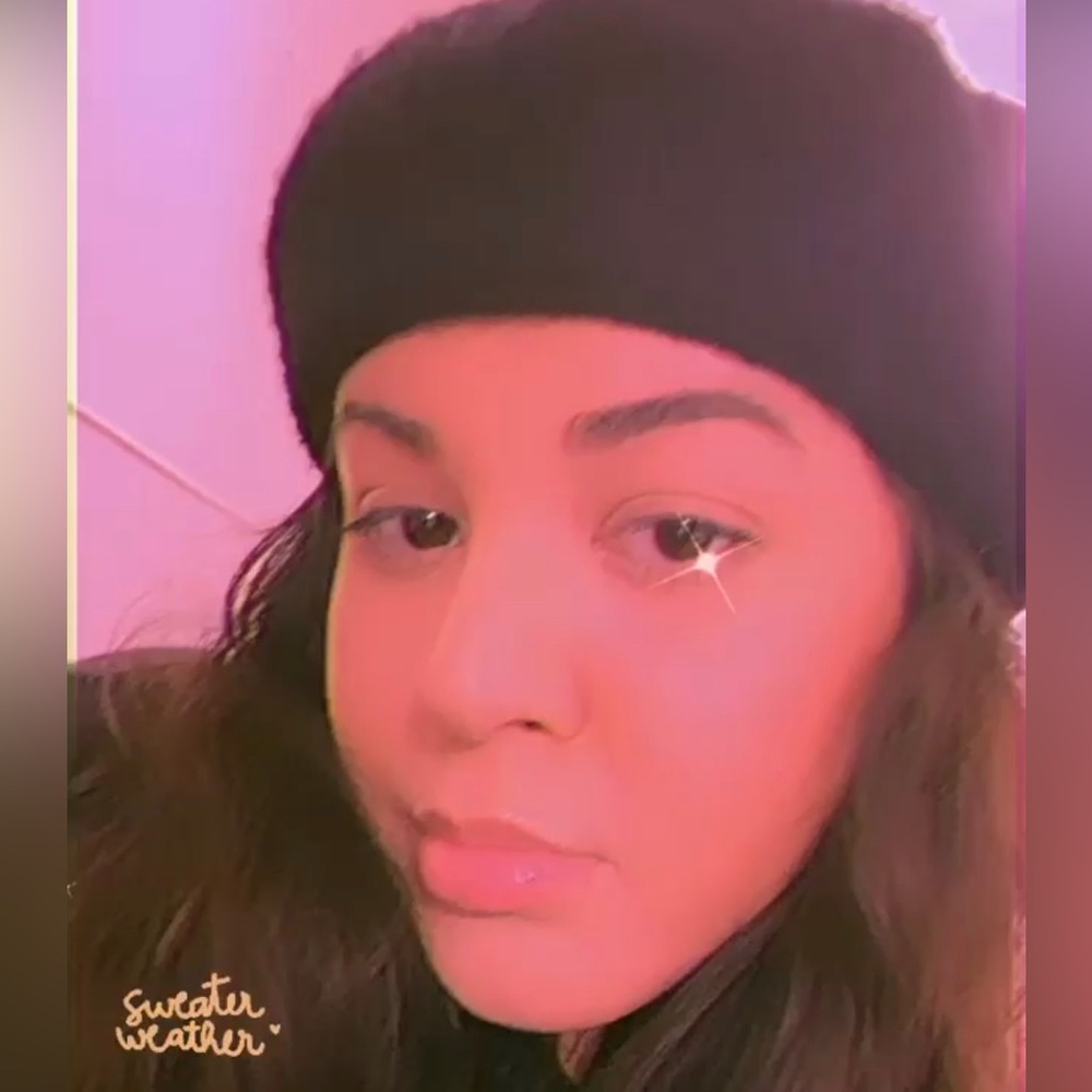 Meet your Posher, Daniela